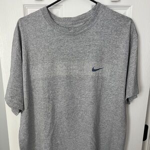 Men’s size large gray short sleeved Nike swim cotton tee